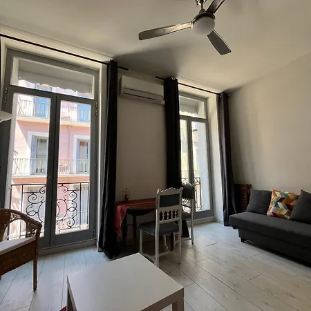 Climatise Centre Apartment *